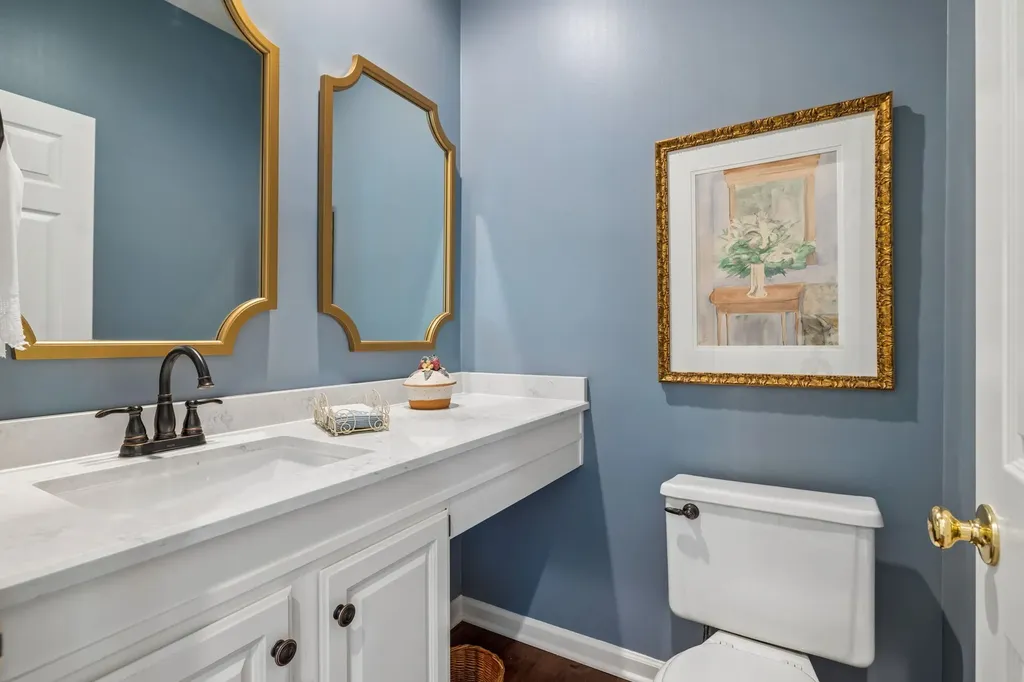 704 Helmsdale Pl, S Brentwood TN 37027