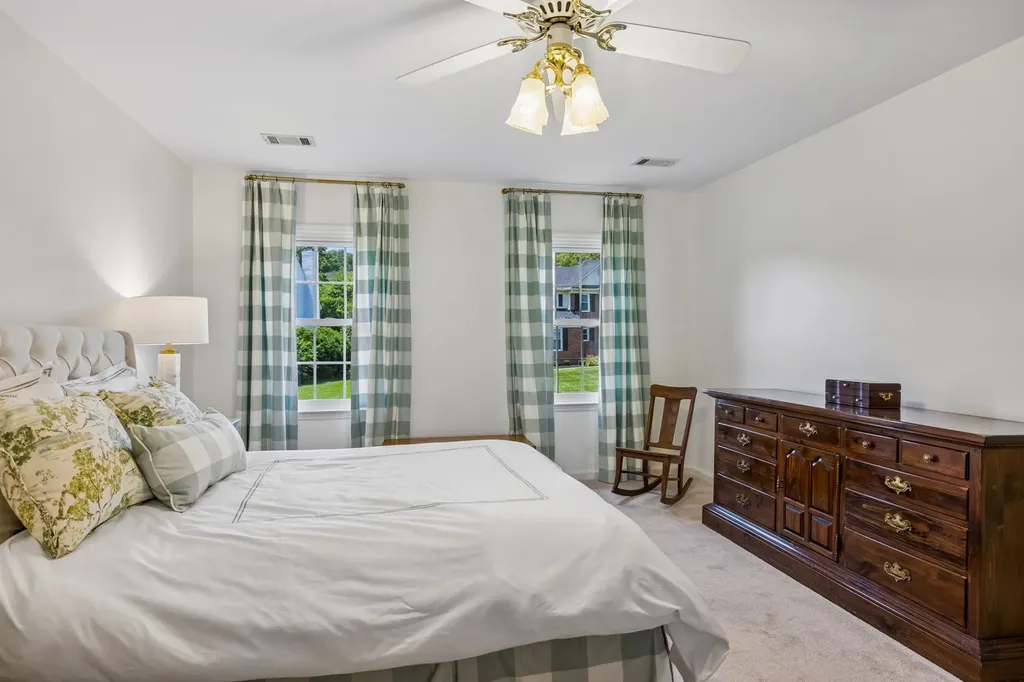 704 Helmsdale Pl, S Brentwood TN 37027