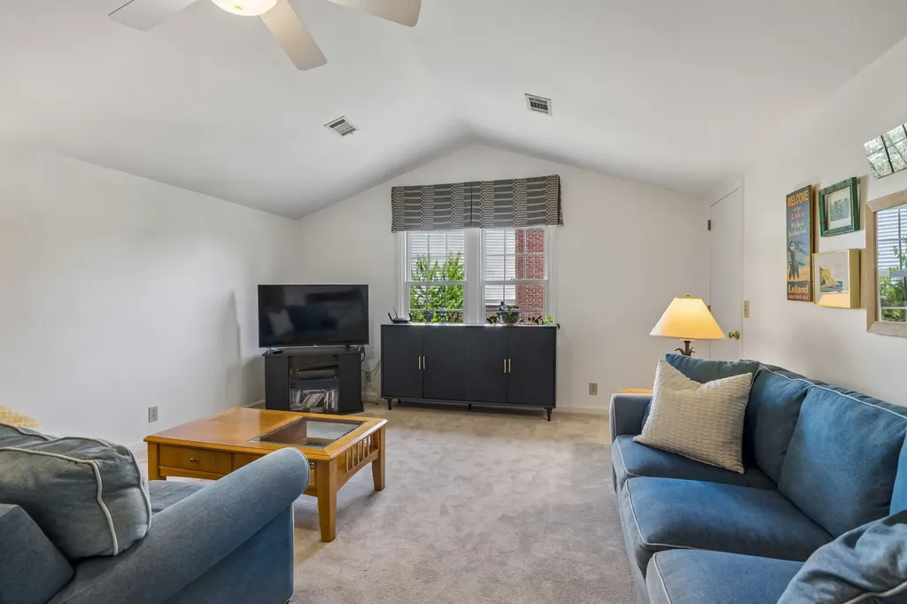 704 Helmsdale Pl, S Brentwood TN 37027