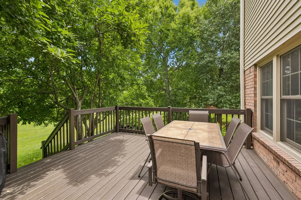 704 Helmsdale Pl, S Brentwood TN 37027