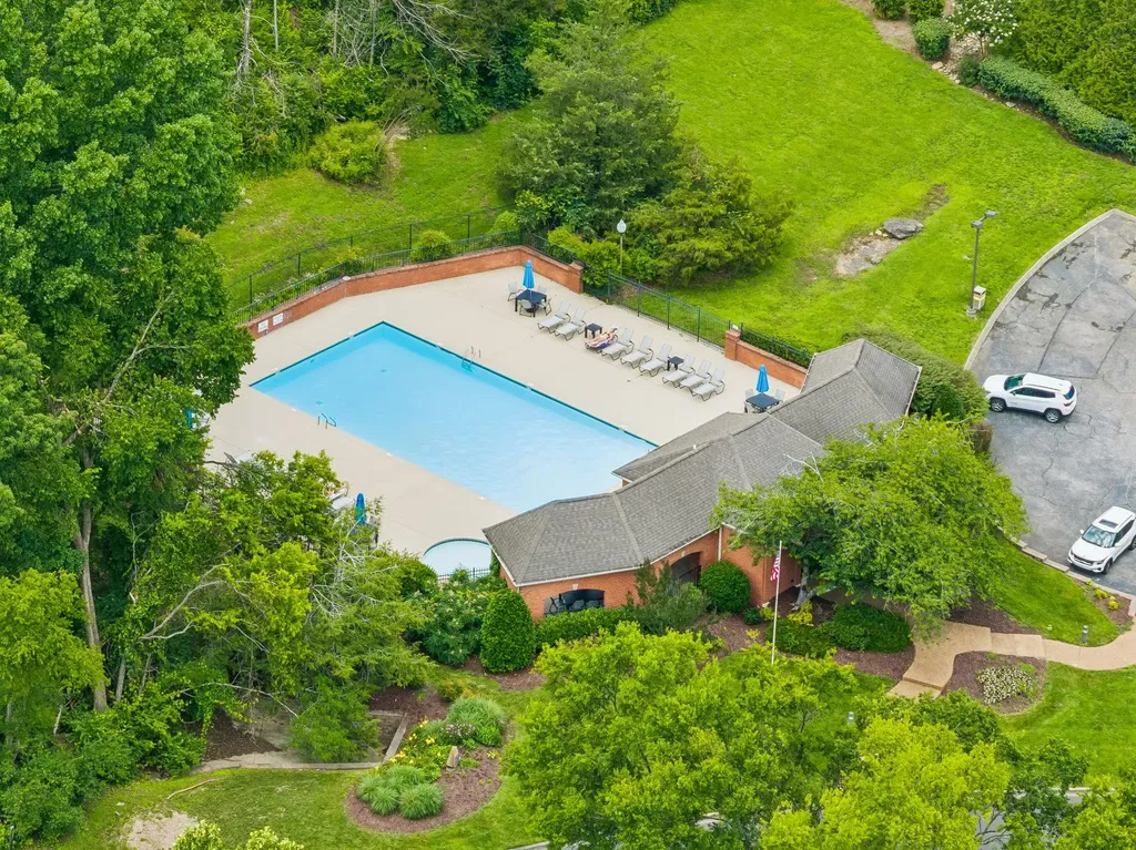 704 Helmsdale Pl, S Brentwood TN 37027