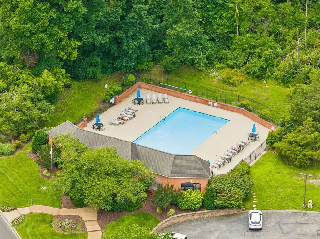 704 Helmsdale Pl, S Brentwood TN 37027