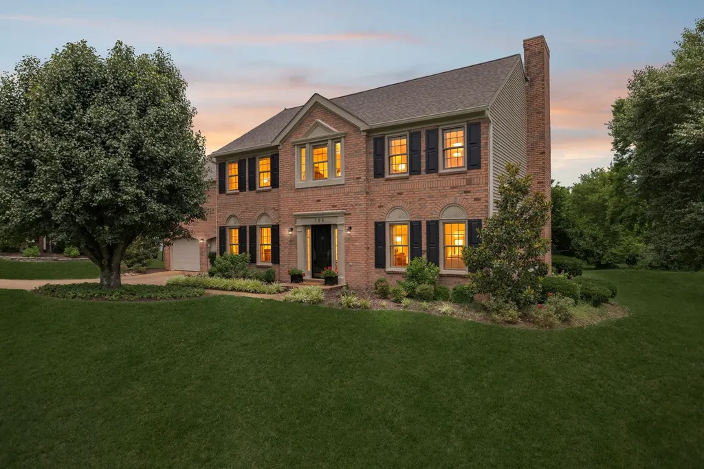 704 Helmsdale Pl, S Brentwood TN 37027