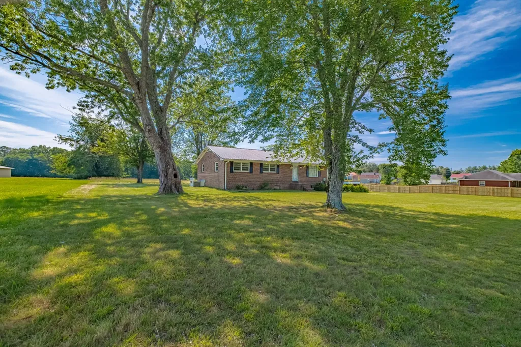 1319 Hills Chapel Road Manchester TN 37355