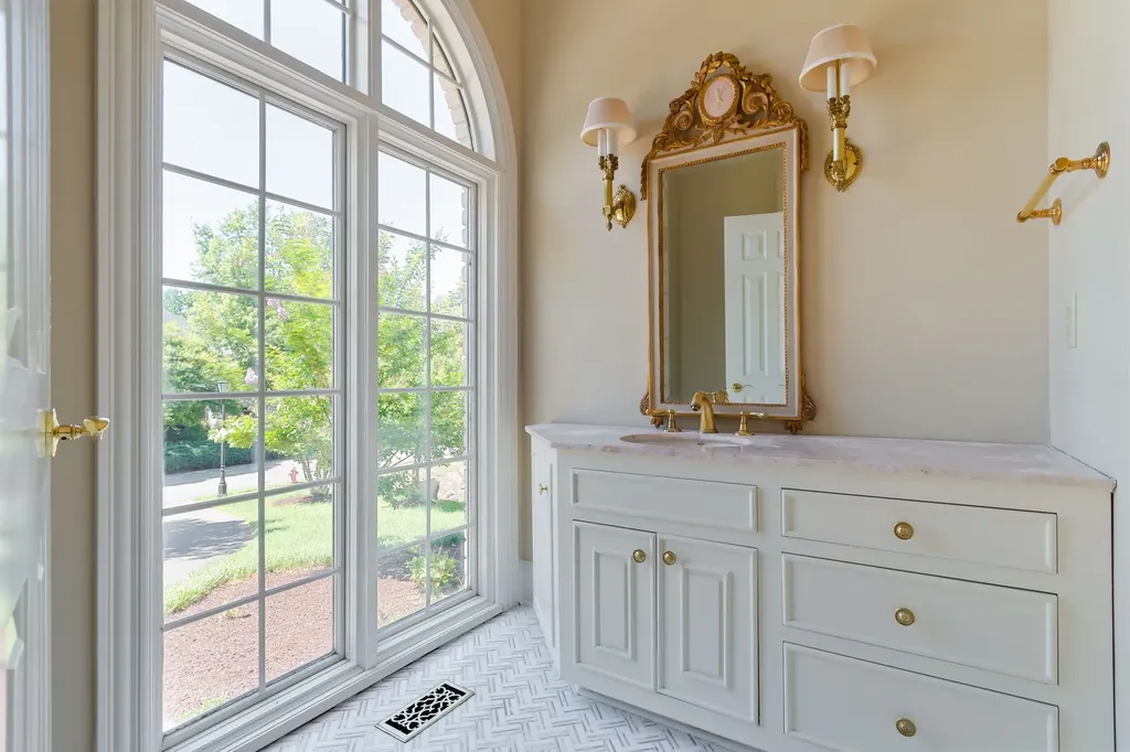 5608 Ottershaw Court Brentwood TN 37027