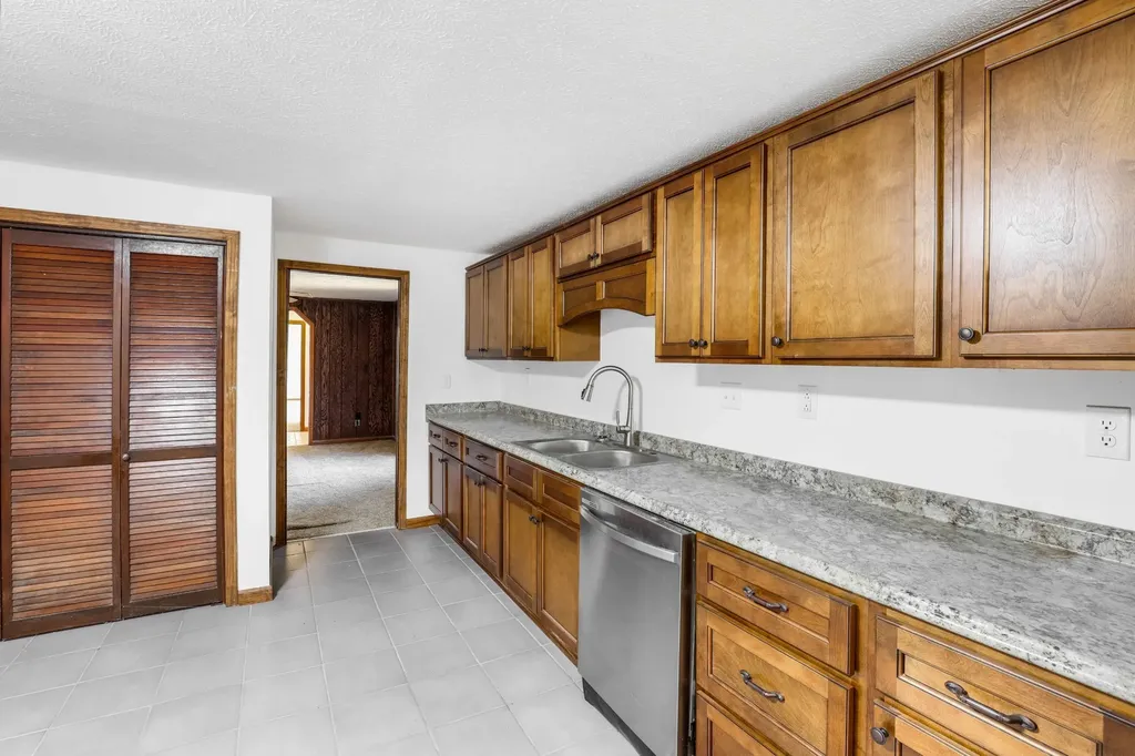 239 Wayne Threatt Road Dover TN 37058