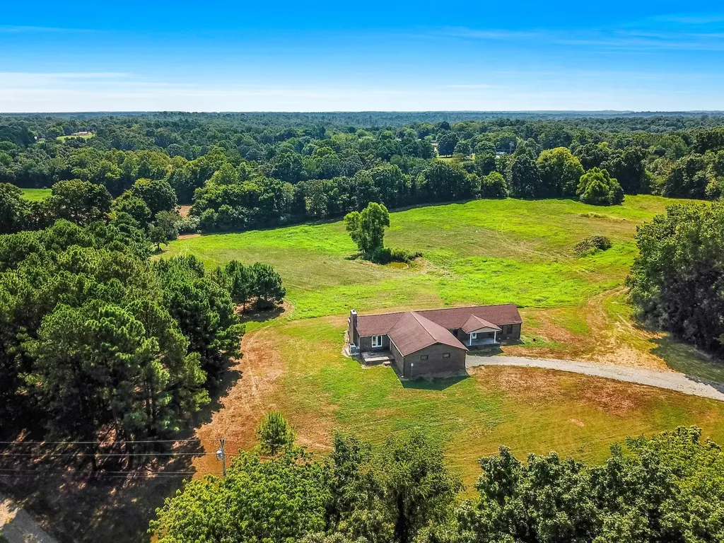 239 Wayne Threatt Road Dover TN 37058