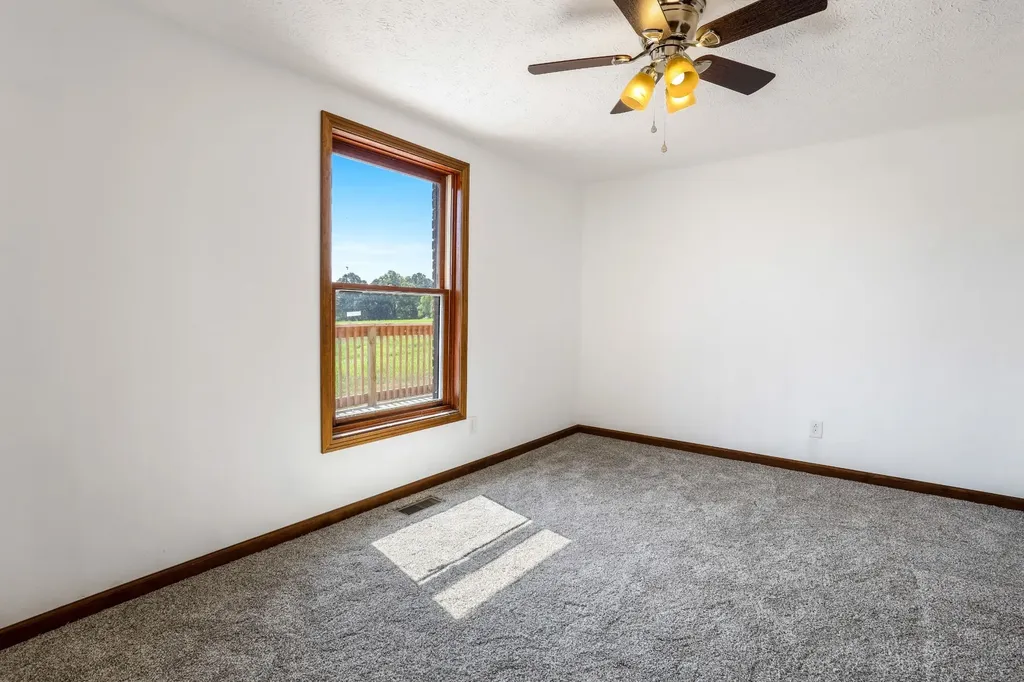 239 Wayne Threatt Road Dover TN 37058