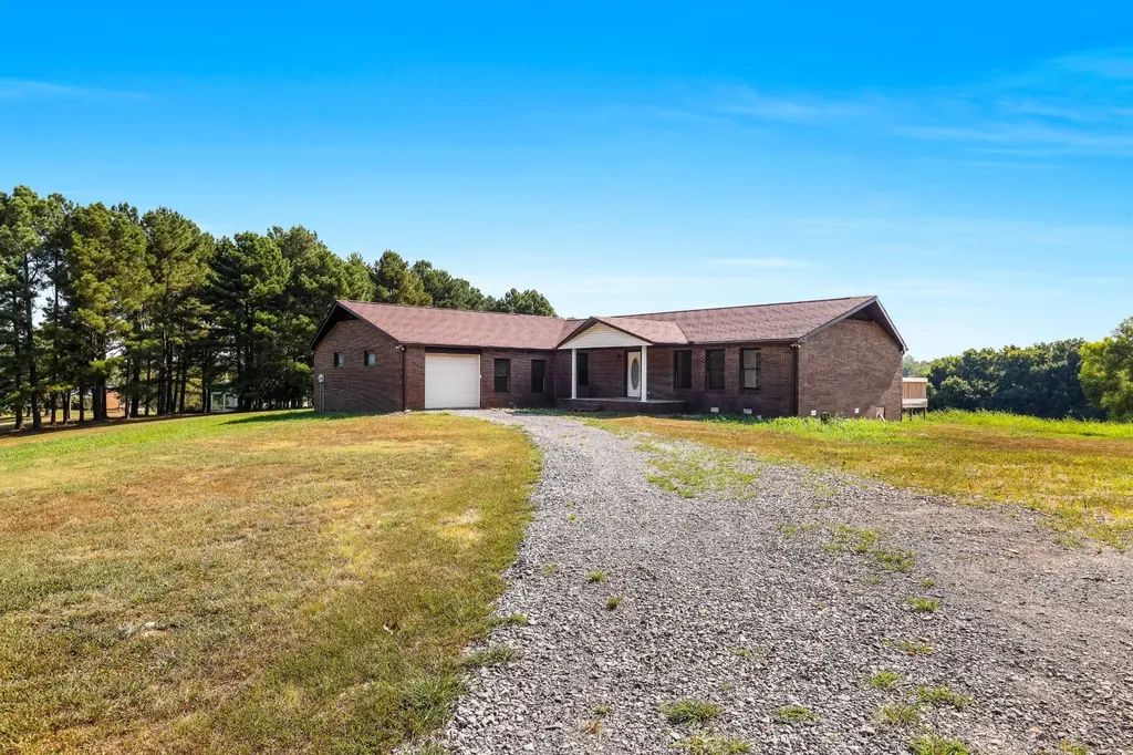 239 Wayne Threatt Road Dover TN 37058