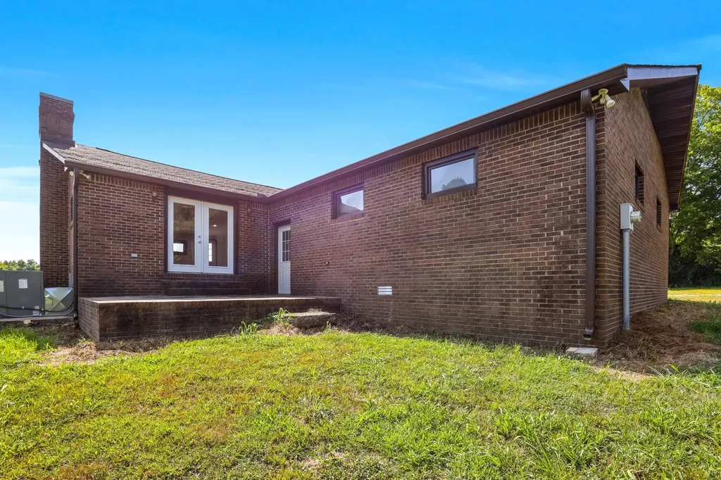 239 Wayne Threatt Road Dover TN 37058
