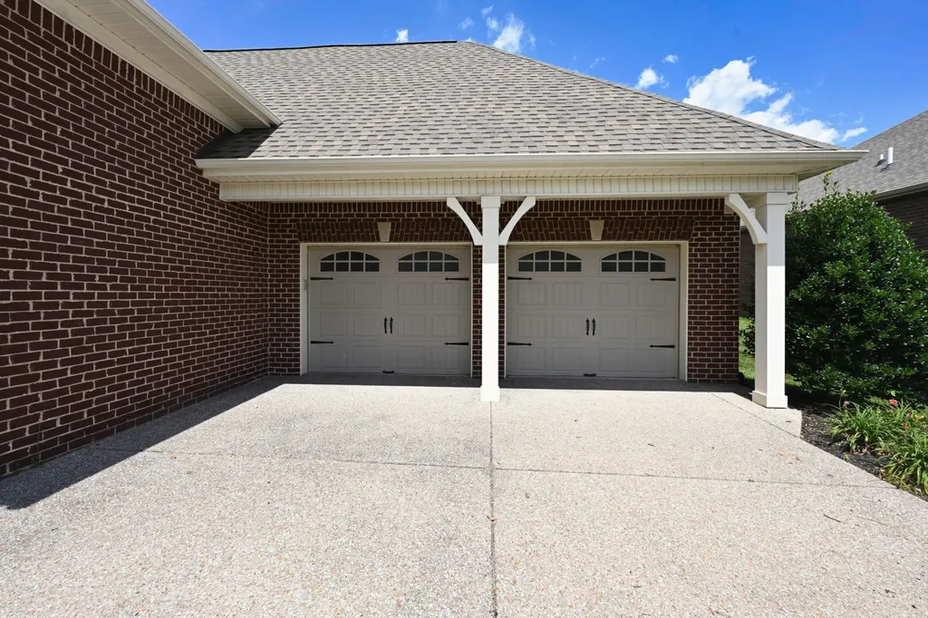223 Meandering Drive Lebanon TN 37090