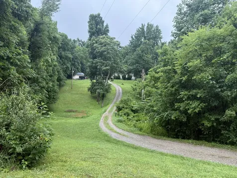 6437 Peytonsville Arno Road College Grove TN 37046