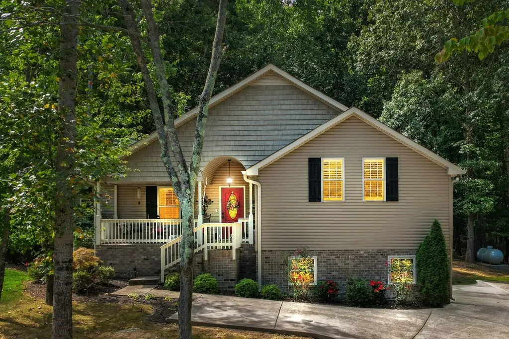 1021 Goldfinch Trail Portland TN 37148