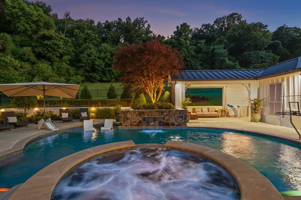835 Windstone Boulevard Brentwood TN 37027