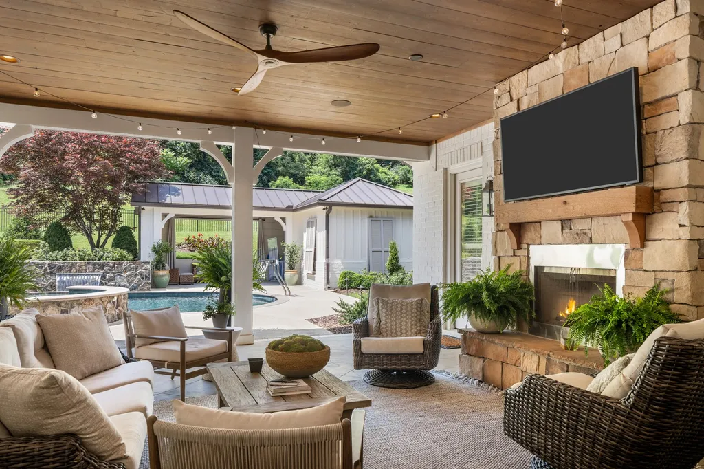 835 Windstone Boulevard Brentwood TN 37027