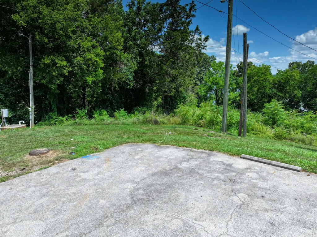 100 Riverview Drive Loudon TN 37774