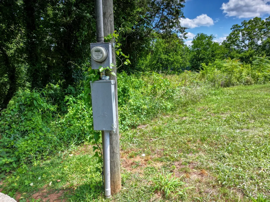 100 Riverview Drive Loudon TN 37774