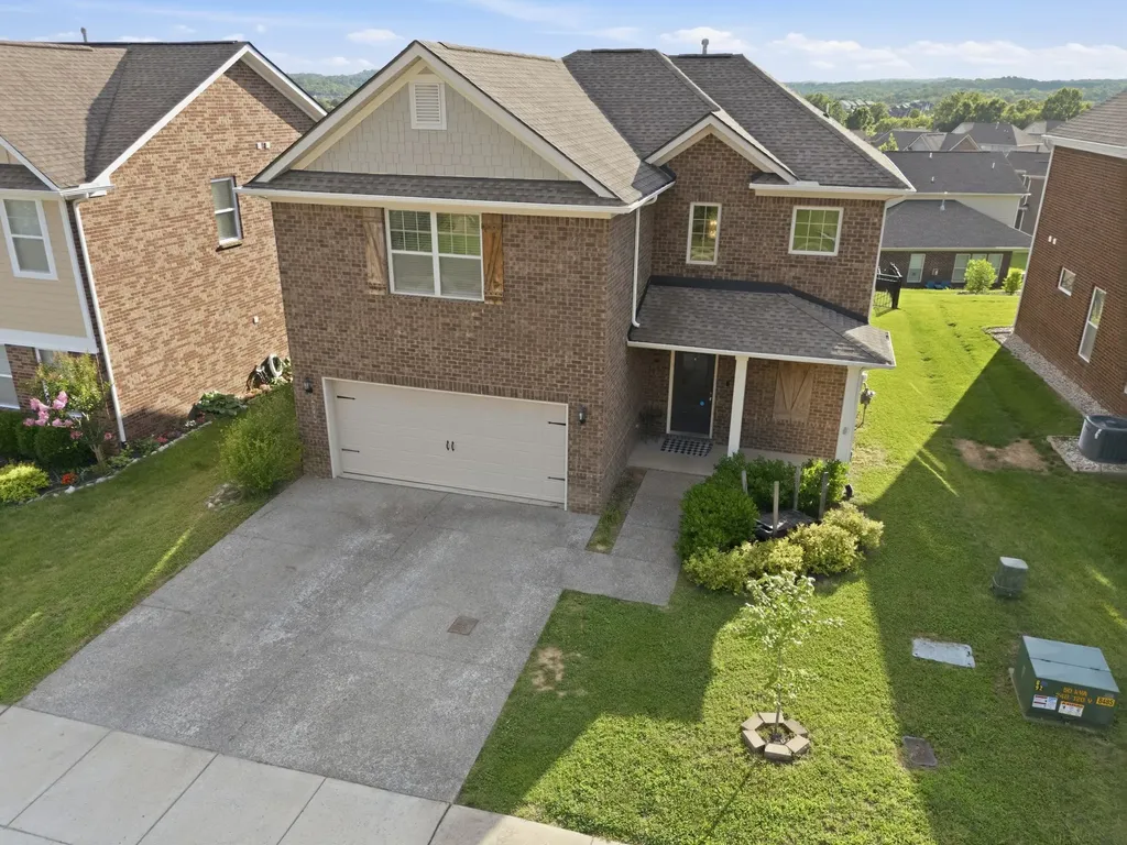 300 Blackthorn Lane Gallatin TN 37066