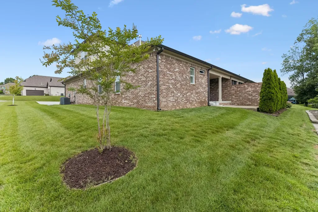 5000 Harbor Reserve Cove Hermitage TN 37076