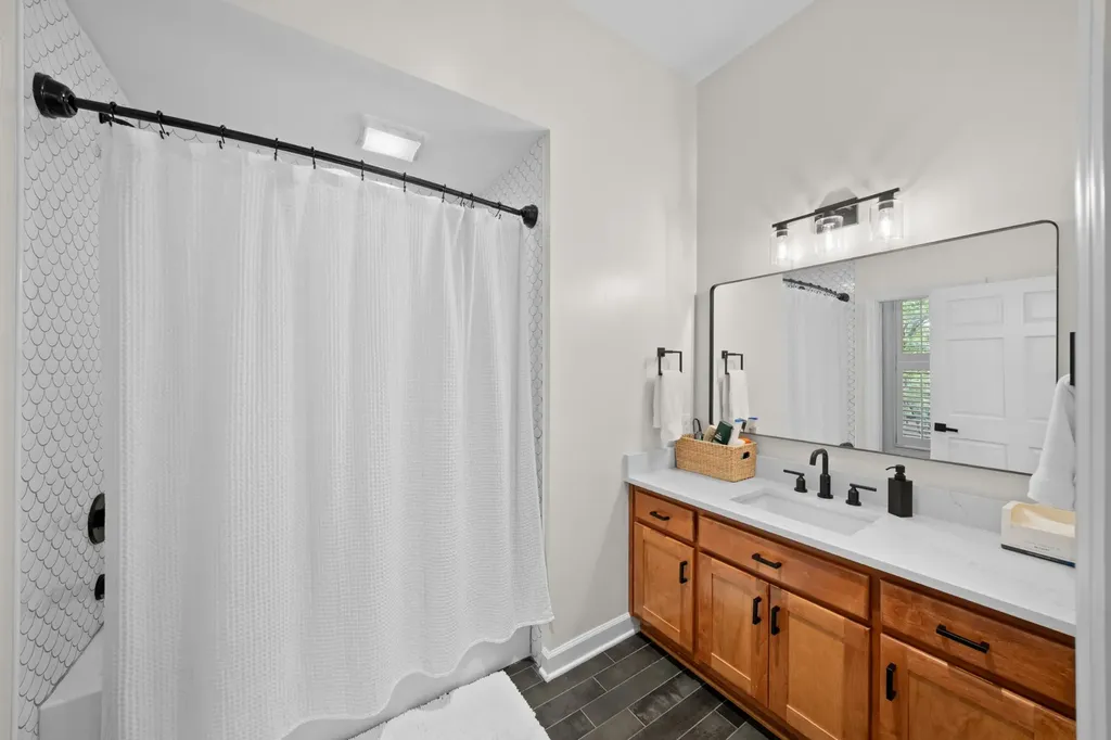 2245 Ravens Den Road Sewanee TN 37375