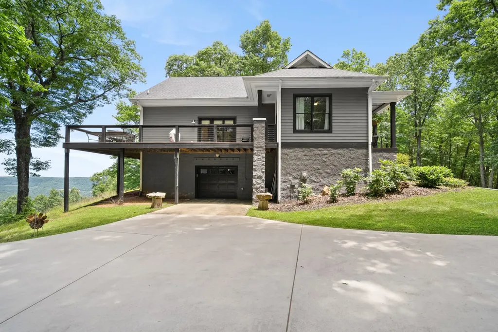 2245 Ravens Den Road Sewanee TN 37375