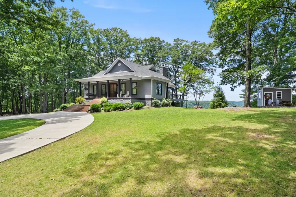 2245 Ravens Den Road Sewanee TN 37375