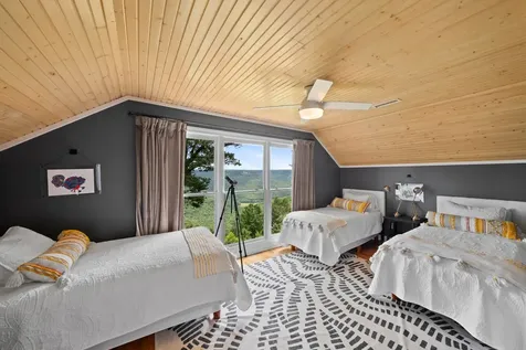 2245 Ravens Den Road Sewanee TN 37375