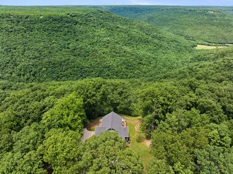 2245 Ravens Den Road Sewanee TN 37375