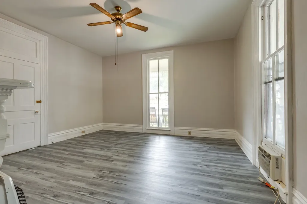 322 W 12th Street Columbia TN 38401