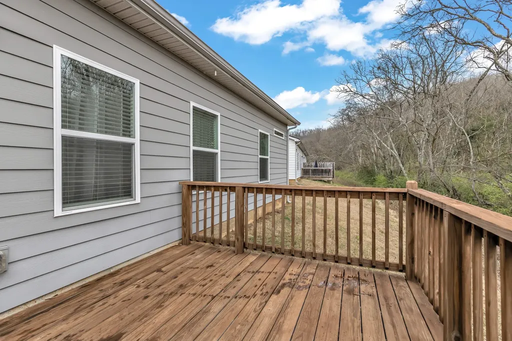 942 Millstream Dr, N Nashville TN 37218