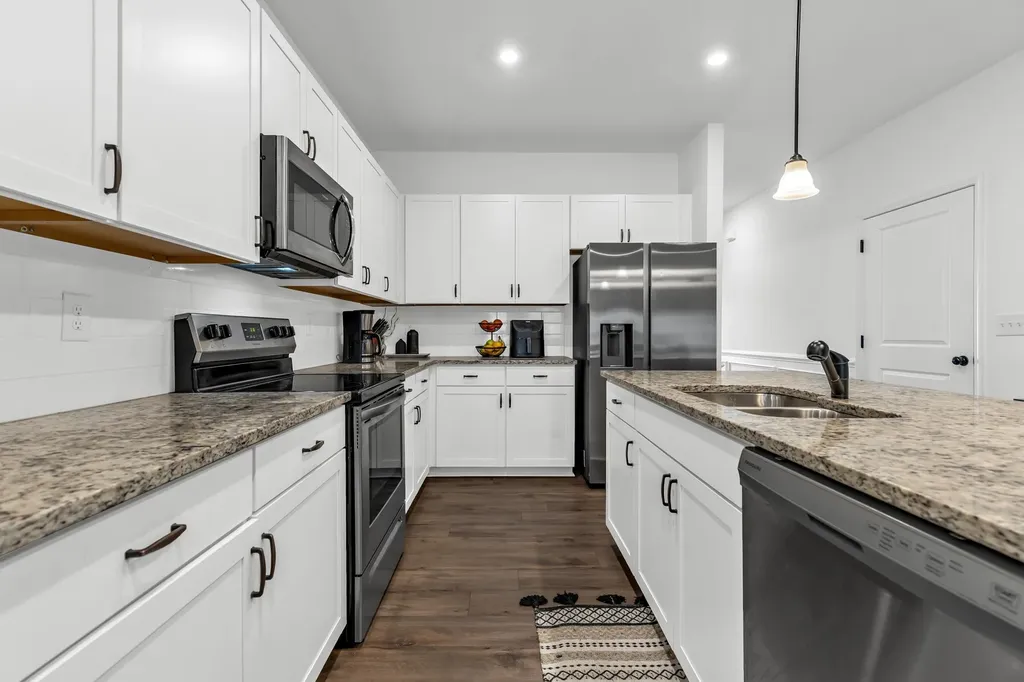 942 Millstream Dr, N Nashville TN 37218