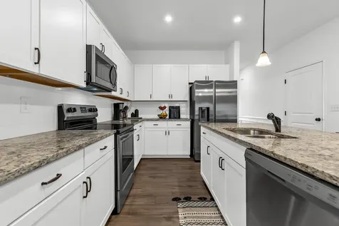 942 Millstream Dr, N Nashville TN 37218