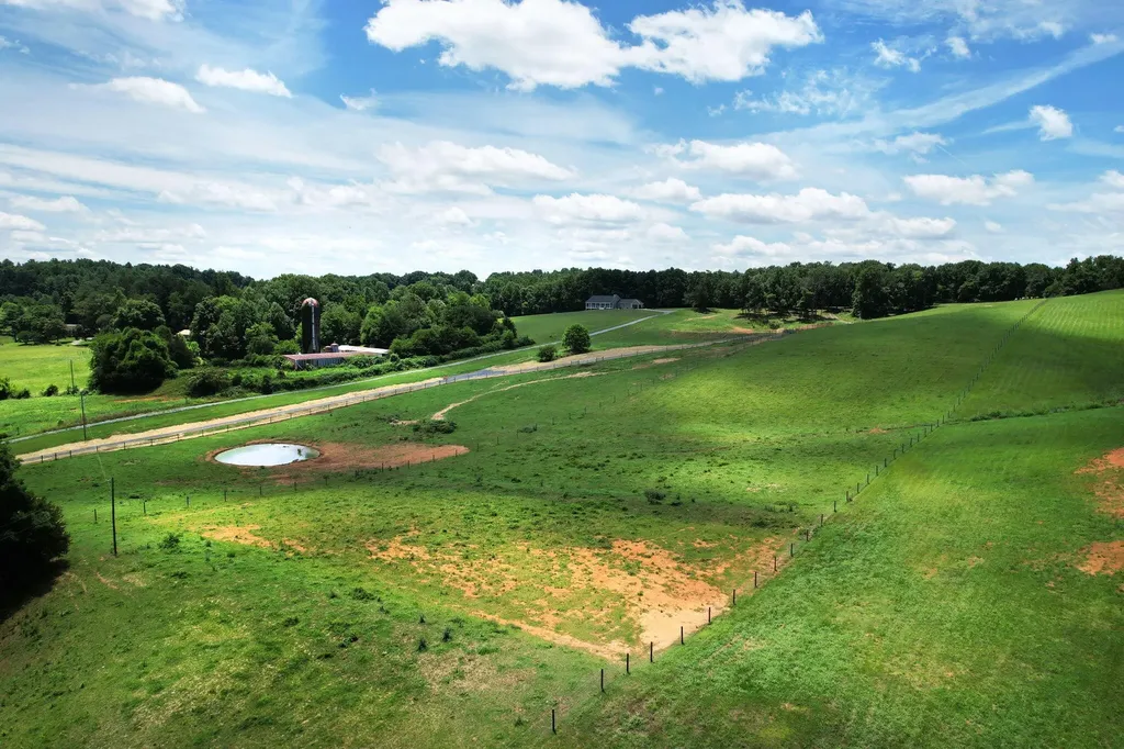272 Hughes Road, SE Cleveland TN 37323