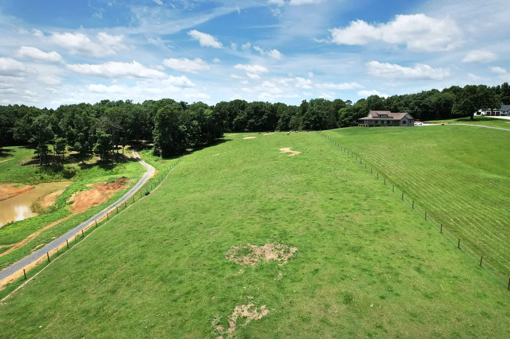 272 Hughes Road, SE Cleveland TN 37323