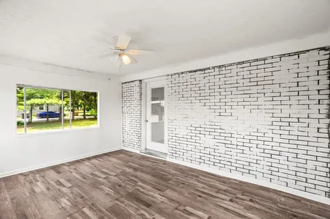 605 N Russell Street Portland TN 37148