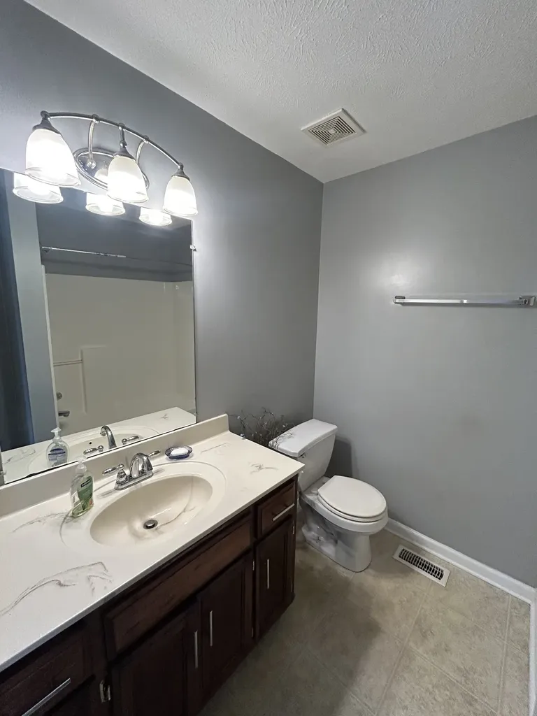 808 Leigh Ann Drive Clarksville TN 37042