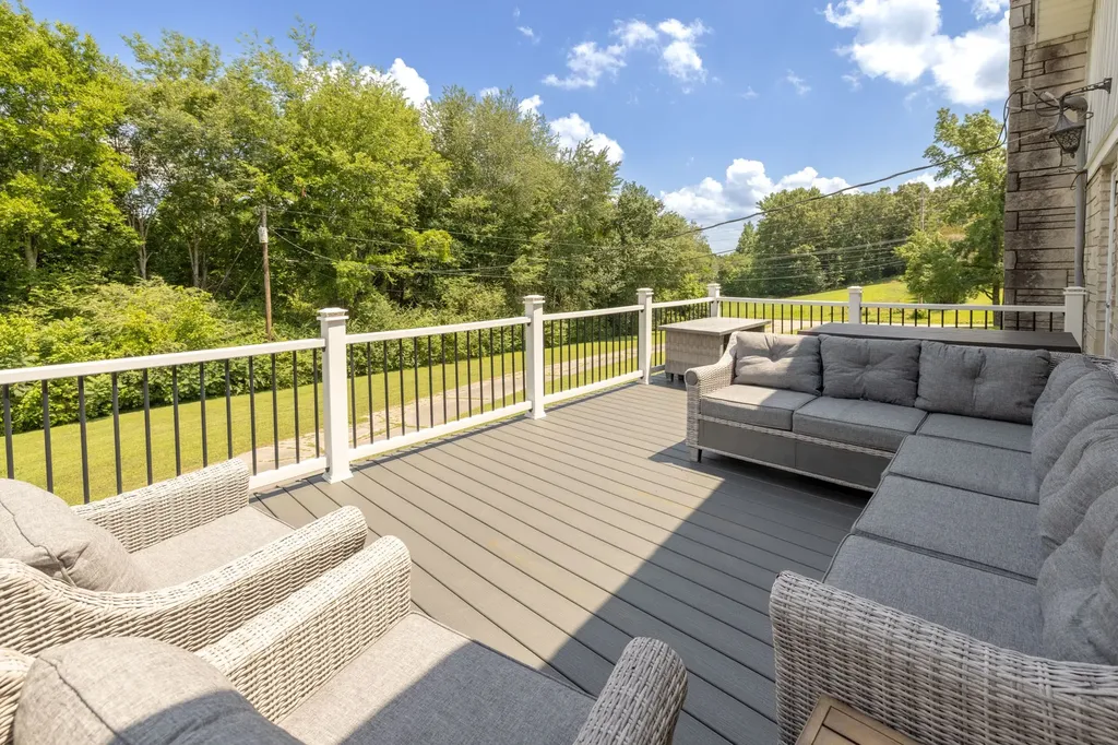 34 Dunn Road Leoma TN 38468