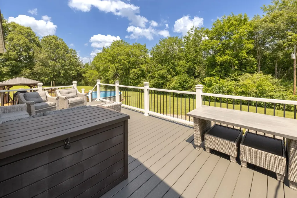 34 Dunn Road Leoma TN 38468
