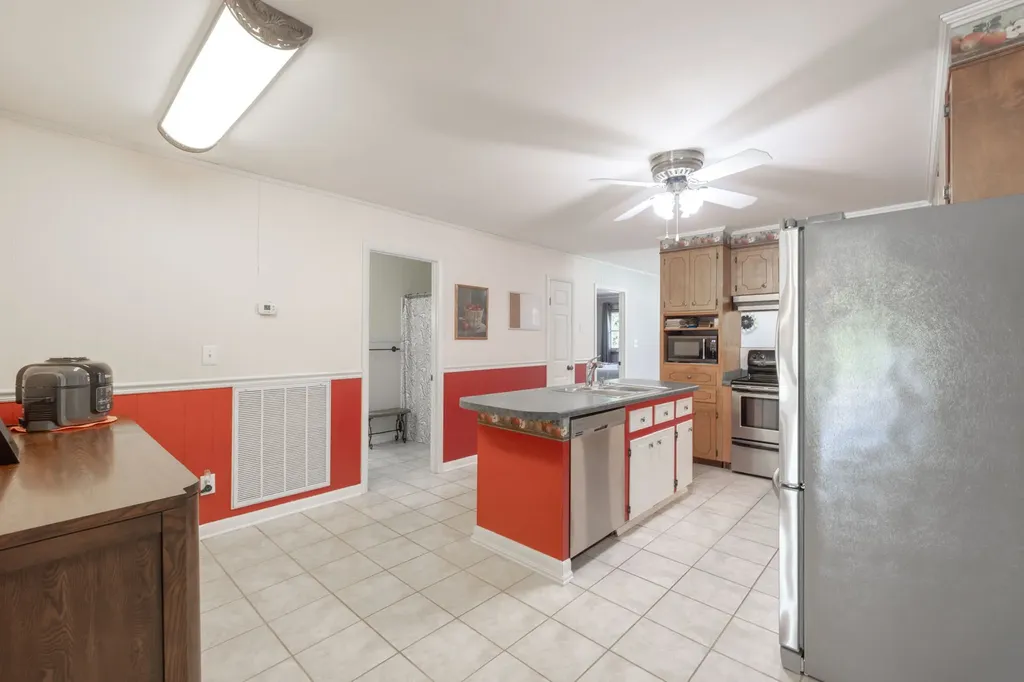 34 Dunn Road Leoma TN 38468