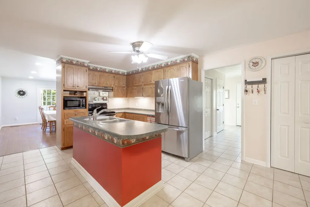 34 Dunn Road Leoma TN 38468