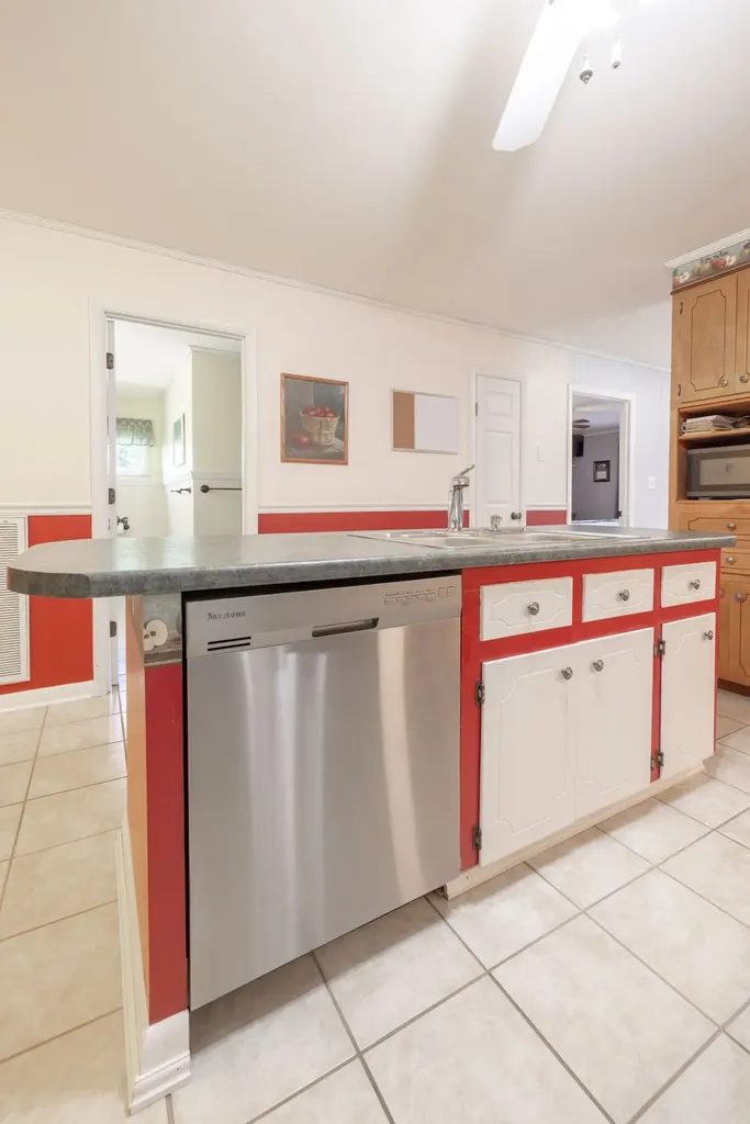 34 Dunn Road Leoma TN 38468