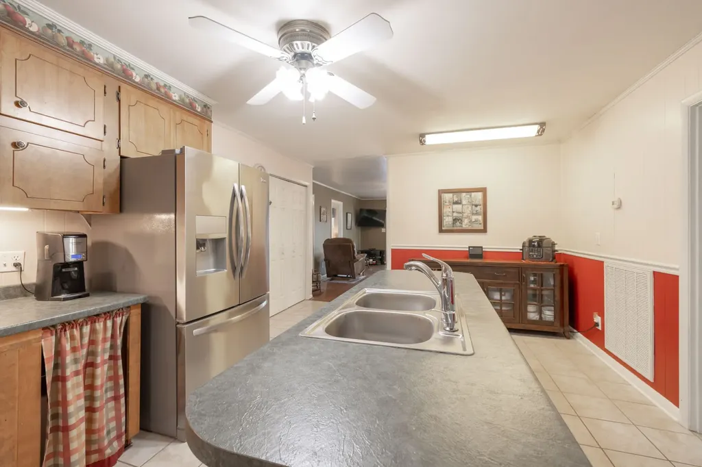34 Dunn Road Leoma TN 38468