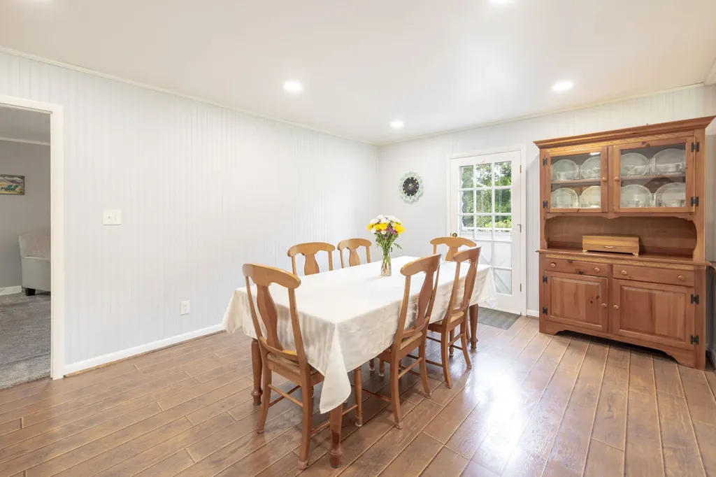 34 Dunn Road Leoma TN 38468