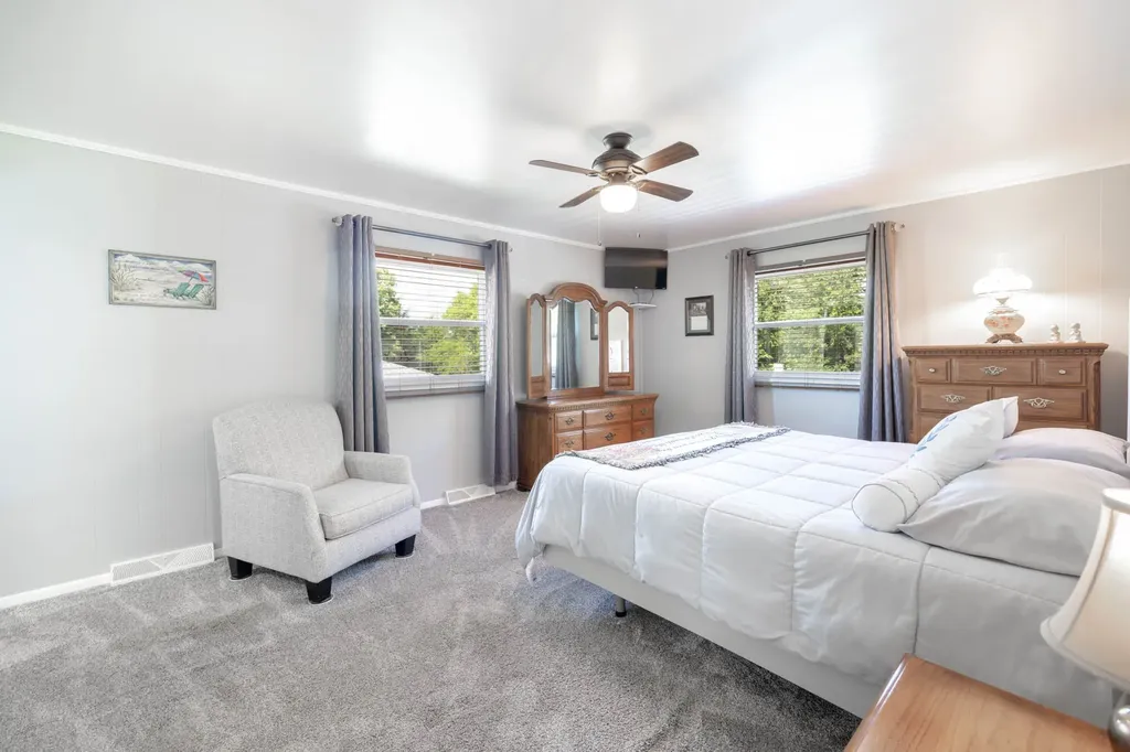 34 Dunn Road Leoma TN 38468