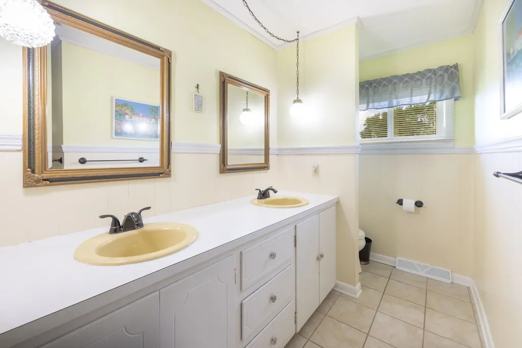 34 Dunn Road Leoma TN 38468
