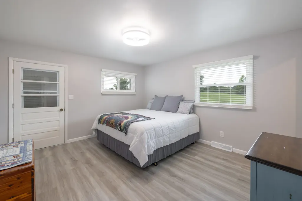 34 Dunn Road Leoma TN 38468