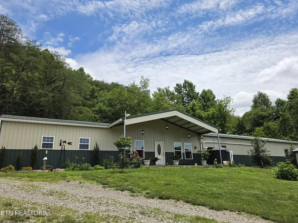 1302 Cummingsville/sparkmantown Road Doyle TN 38559