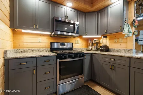 1302 Cummingsville/sparkmantown Road Doyle TN 38559