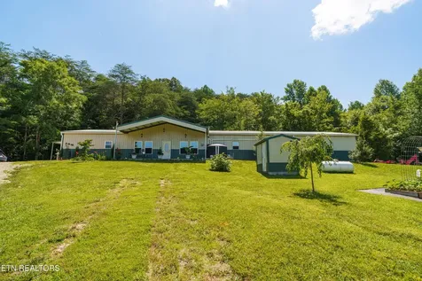 1302 Cummingsville/sparkmantown Road Doyle TN 38559