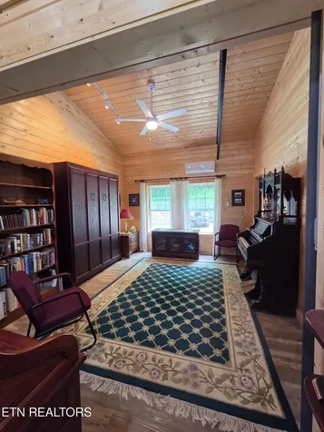 1302 Cummingsville/sparkmantown Road Doyle TN 38559